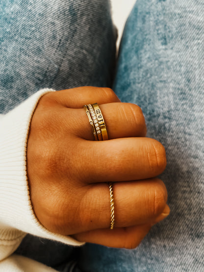 DOUBLE SKINNY CLASSIC GOLD BAND SET